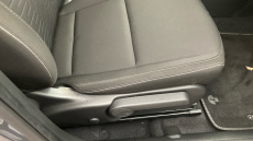 Hyundai KONA 115kW Advance 48kWh 5dr Auto Electric Hatchback